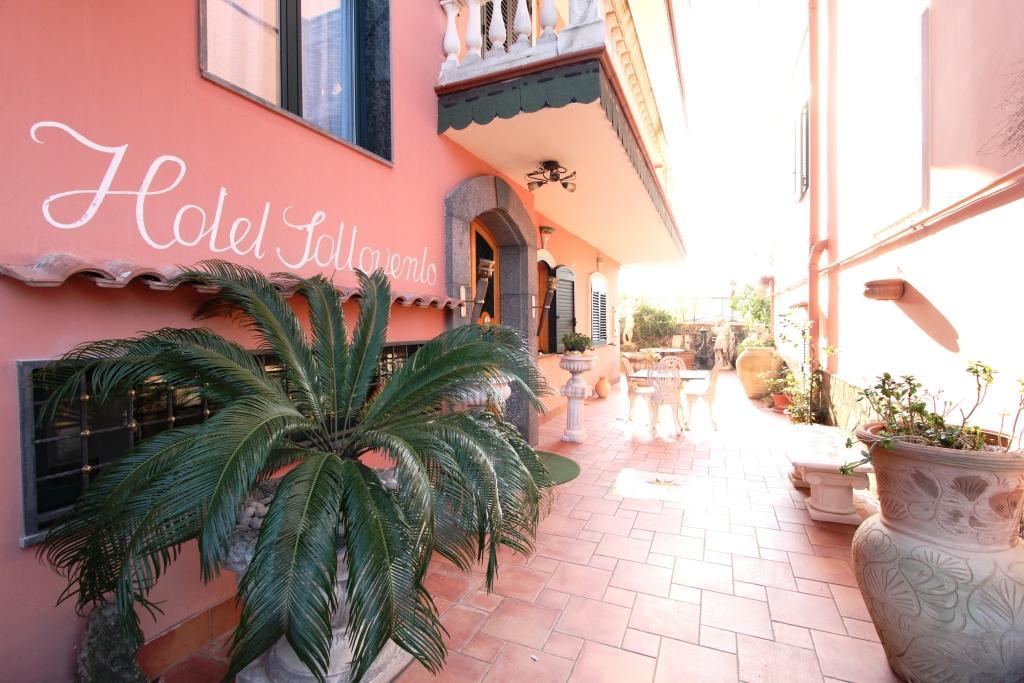 Hotel Sottovento サンテジーディオ・デル・モンテ・アルビーノ エクステリア 写真