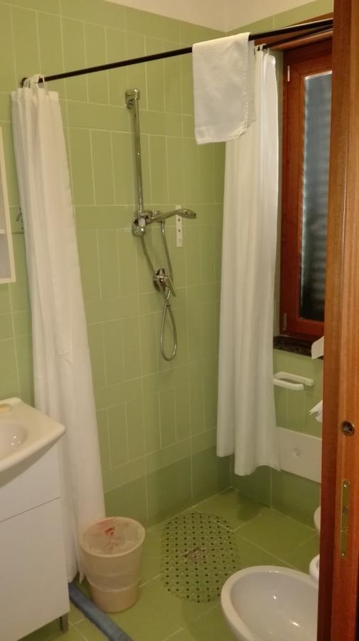 Hotel Sottovento サンテジーディオ・デル・モンテ・アルビーノ エクステリア 写真